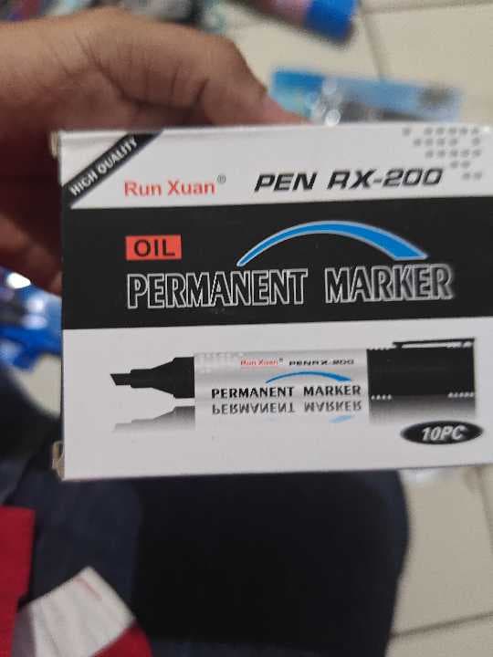 Marcador permanente grueso